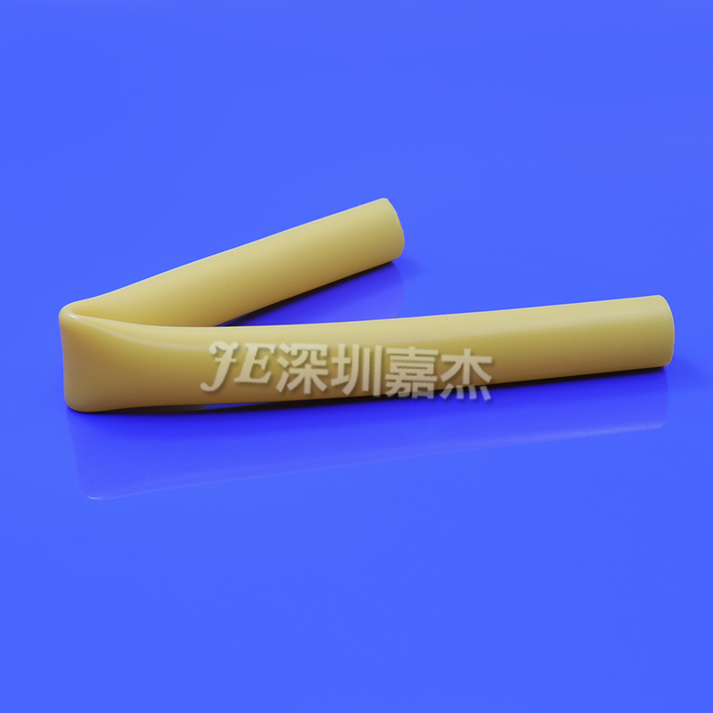 女神逼逼影院双色硅胶管